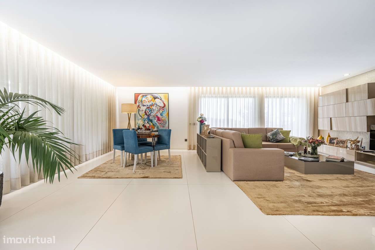 Moradia T4 com Rooftop Panorâmico e Piscina Privativa em GUIMARÃES-11