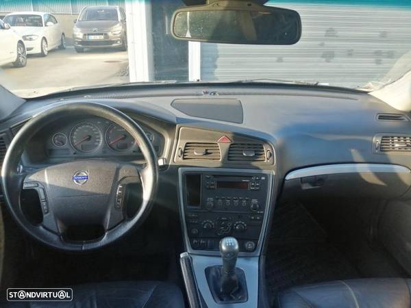 Volvo V70 2.0 T Nivel 3 - 11