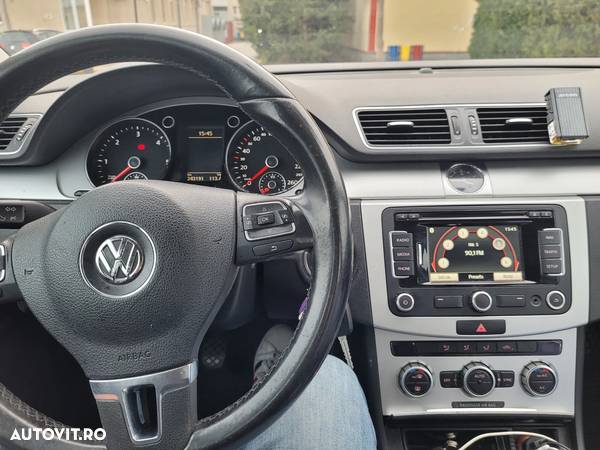 Volkswagen Passat 1.6 TDI BlueMotion - 11