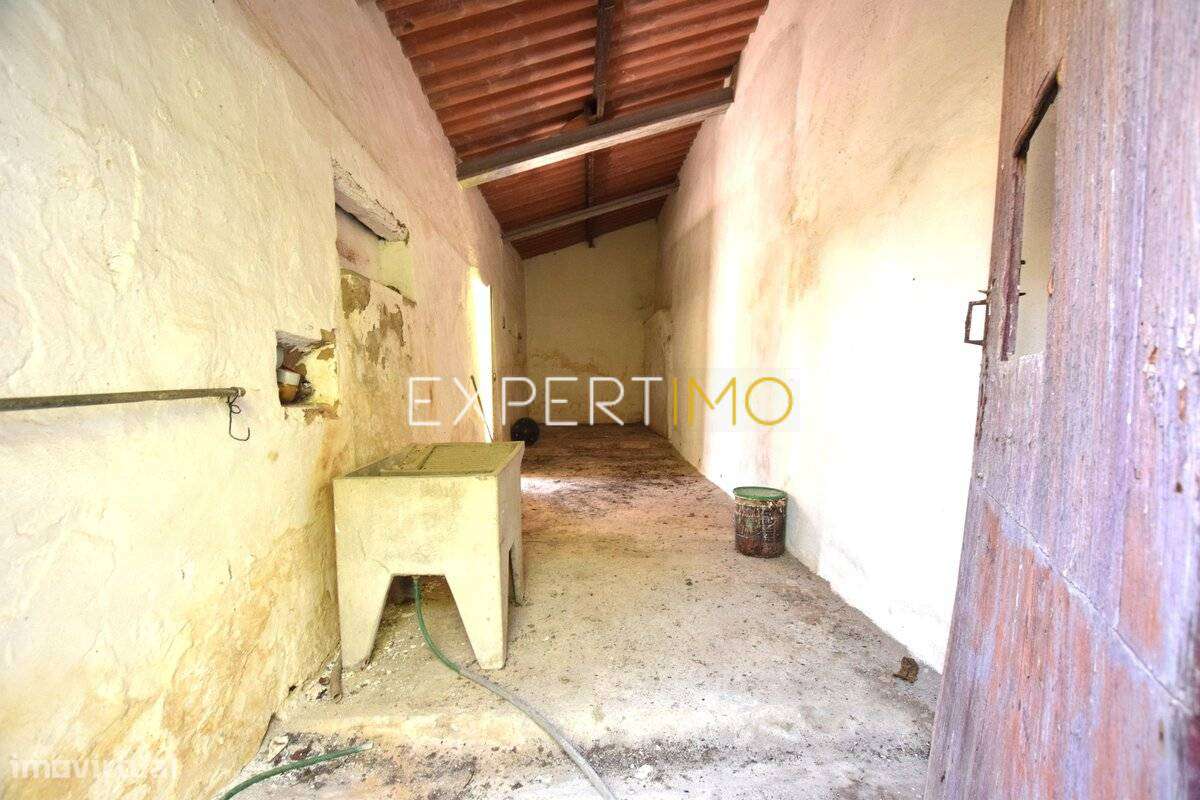 Prédio Urbano com espaço exterior - Aldeia da Mata - Crato-11