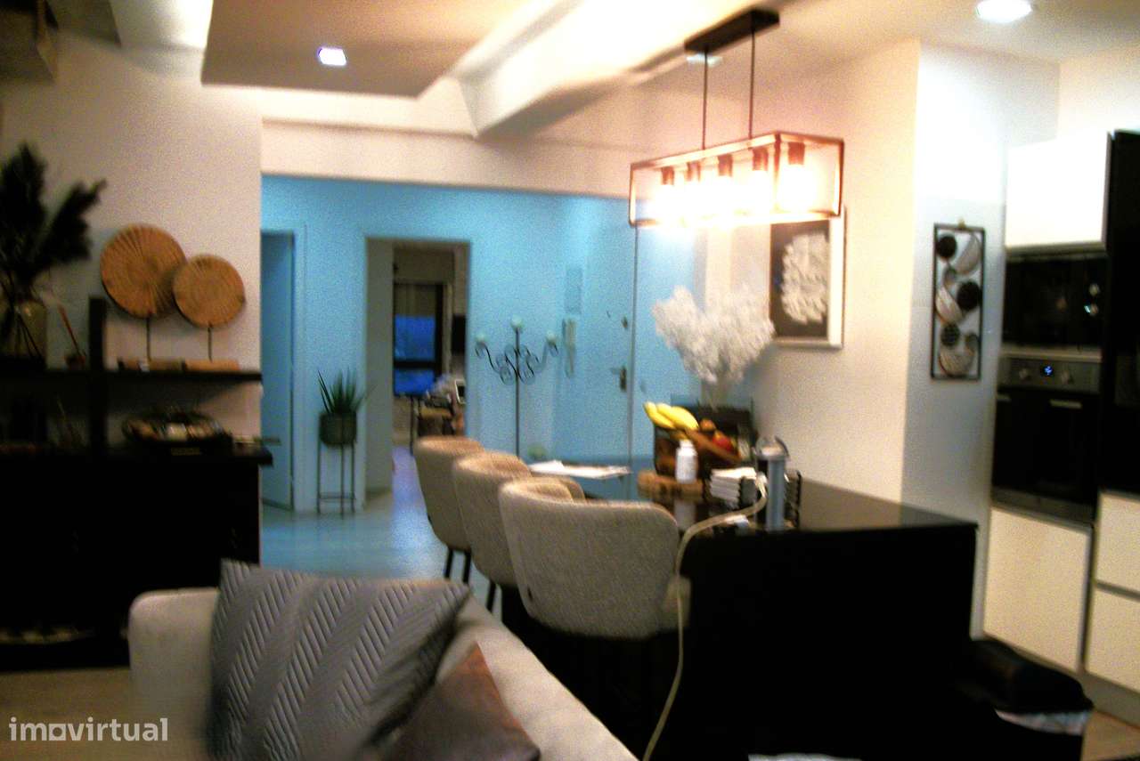 Apartamento T2 Renovado em Mem Martins-6