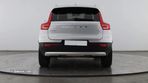 Volvo XC 40 1.5 T3 Momentum Geartronic - 4