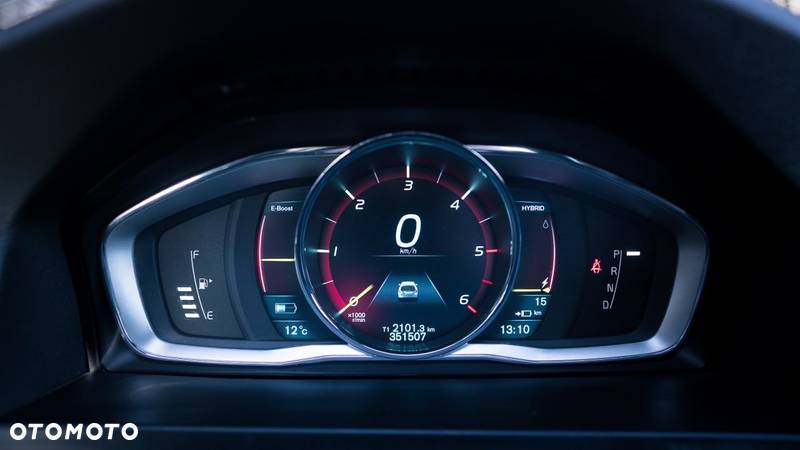 Volvo V60 D6 Plug-In-Hybrid AWD Geartronic Summum - 31