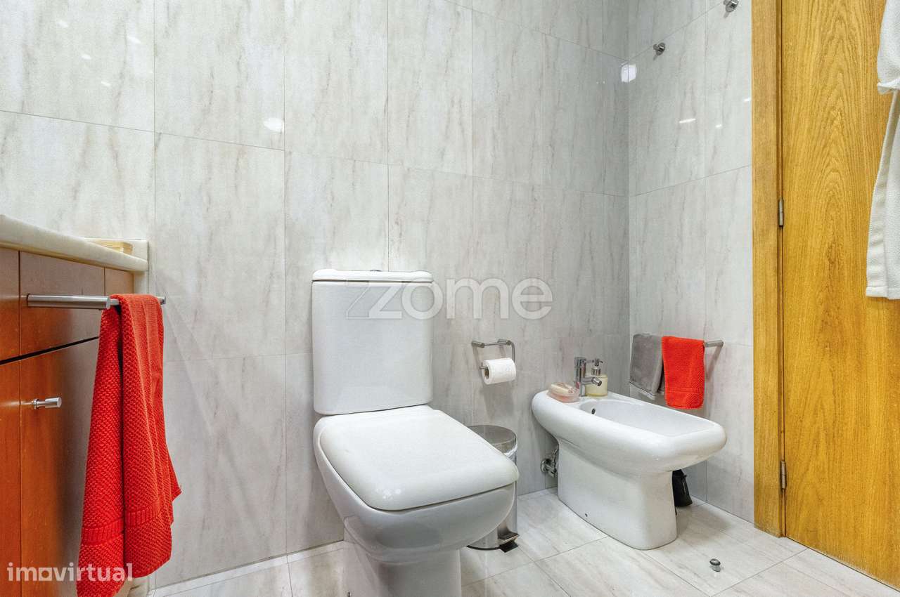 Moradia T4 com 4 suítes, na Rua Gomes Teixeira, Matosinhos-39