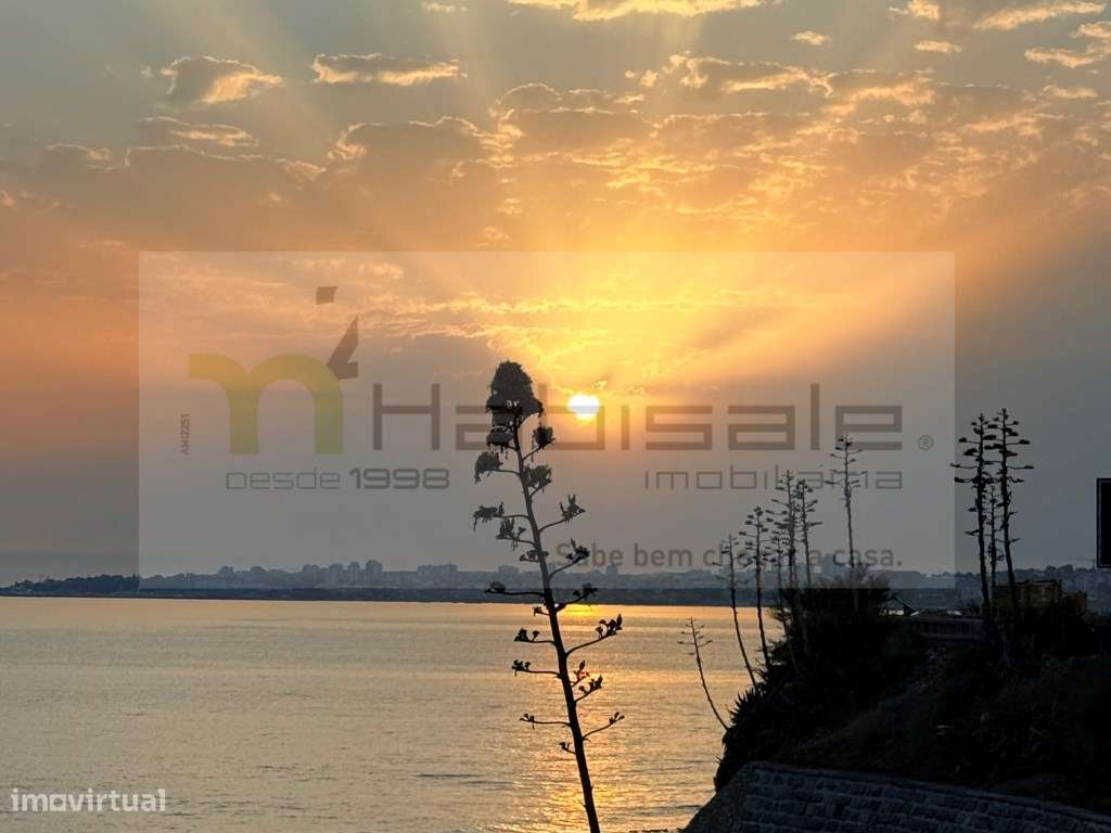 T2 Excelentes Acabamentos com Terraço e Box Perto da Praia de Carca...-19