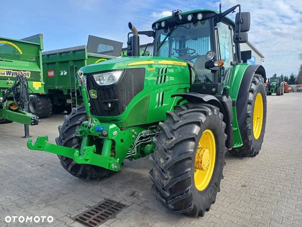 John Deere 6135M - 2