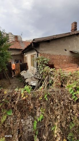 Casă de vânzare Deva zona Casa de pensii cu 1.100mp teren intravilan