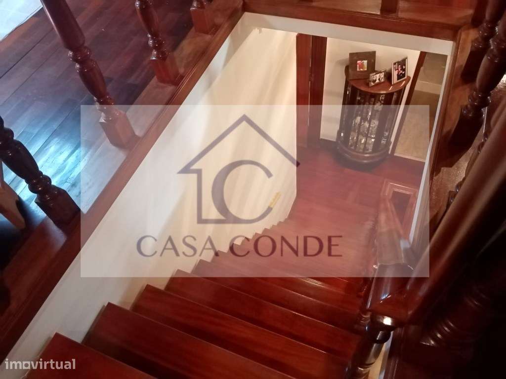 Moradia Banda T4 com Sótão Aproveitado | Belas - Sintra-10