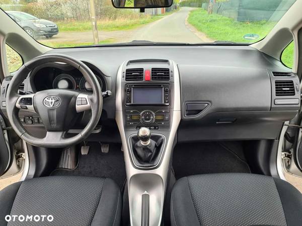 Toyota Auris 1.33 VVT-i Travel - 16