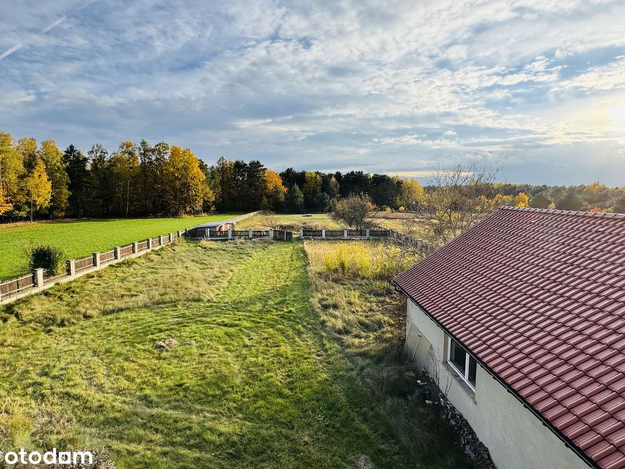 Duży dom z ładną działką ze stawem przy lesie-potencjał aranżacji-10