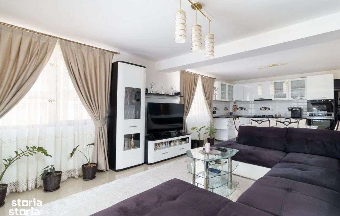 Spre inchiriere casă, situată in Băile 1 Mai, Rontău - Imagine principală: 5/16