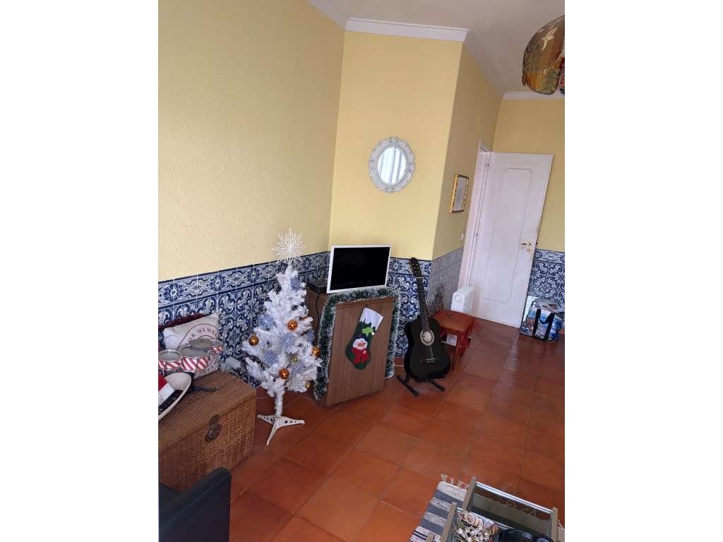 Espetacular apartamento T2 com varanda junto ao Hospital dos Lusiadas.-5