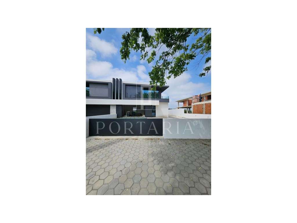 Moradia T4 à venda em Santa Joana, Aveiro-6