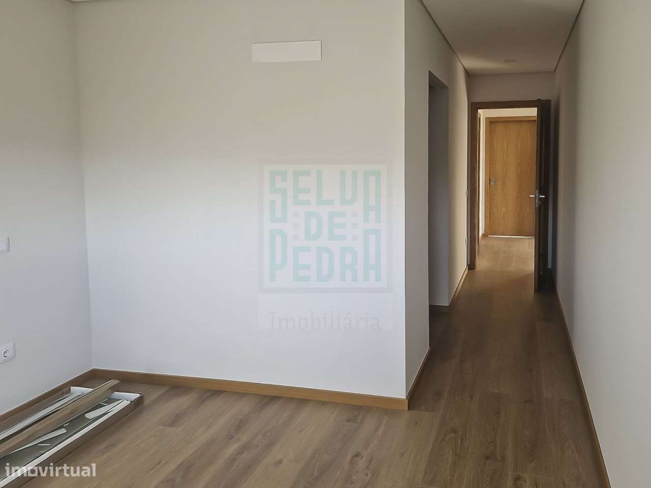 Moradia de 3 frentes V4 Famalicão-34