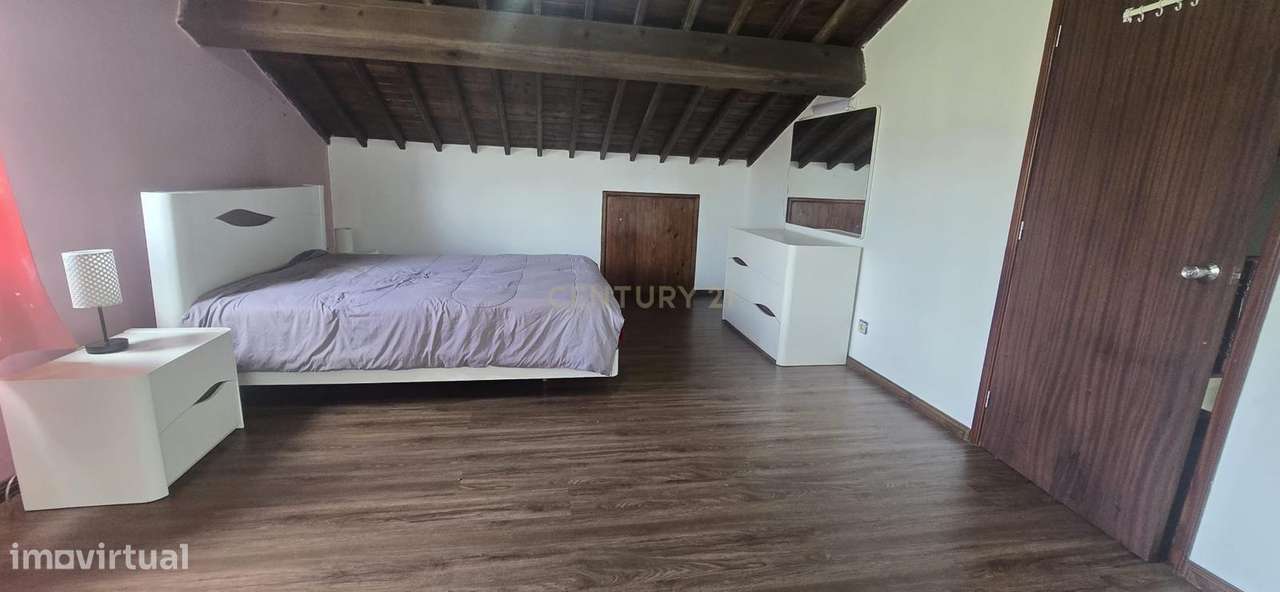 Moradia V3 com Terreno de 1.392 m² na Lomba do Pomar – Povoação-13