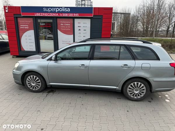 Toyota Avensis 2.0 D-4D Sol - 4