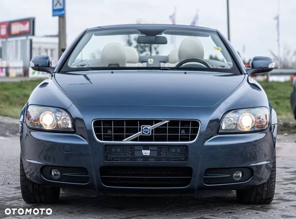 Volvo C70 T5 Momentum - 3