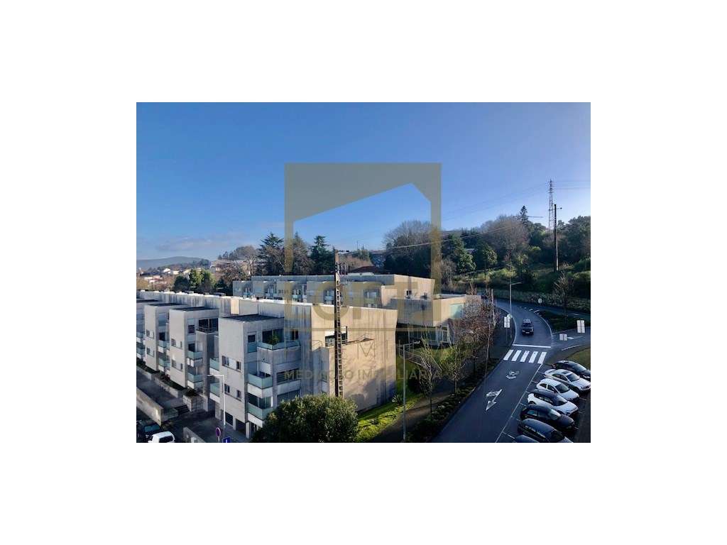 Apartamento T1 com 2 Frentes , Terraço, Totalmente Mobilado e Equip...-27