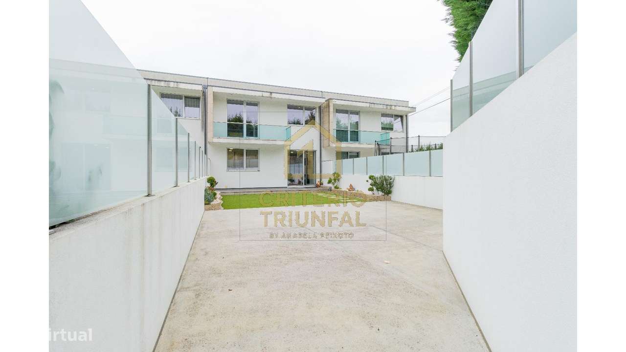 Moradia Geminada T3 em Penafiel-15