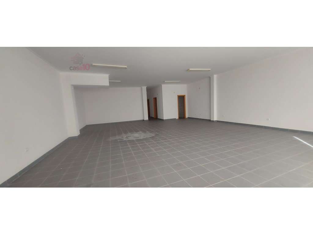 Vende-se Espaço Comercial com 257m2 na Baixa da Banheira, Moita - Grande imagem: 3/9