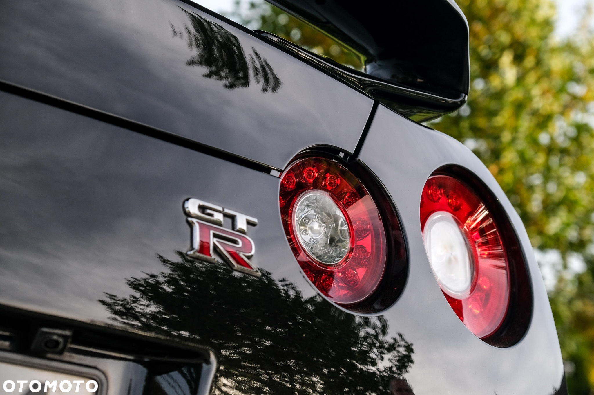 Nissan GT-R Black Edition - 16