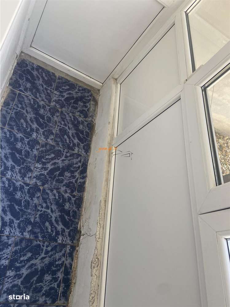 Apartament 4 camere , zona cartier Sud , et 1 , 60 mp , liber-7