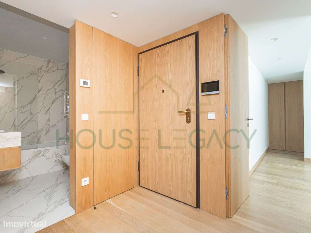 Apartamento T2 na Baixa - Rua de Camões-2