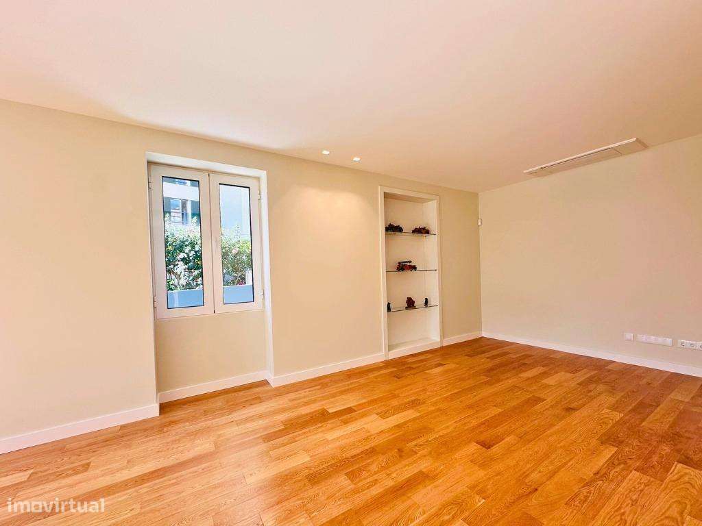 Moradia T3 Moderna com 3 Suítes no Centro do Funchal – Zona do Til-24