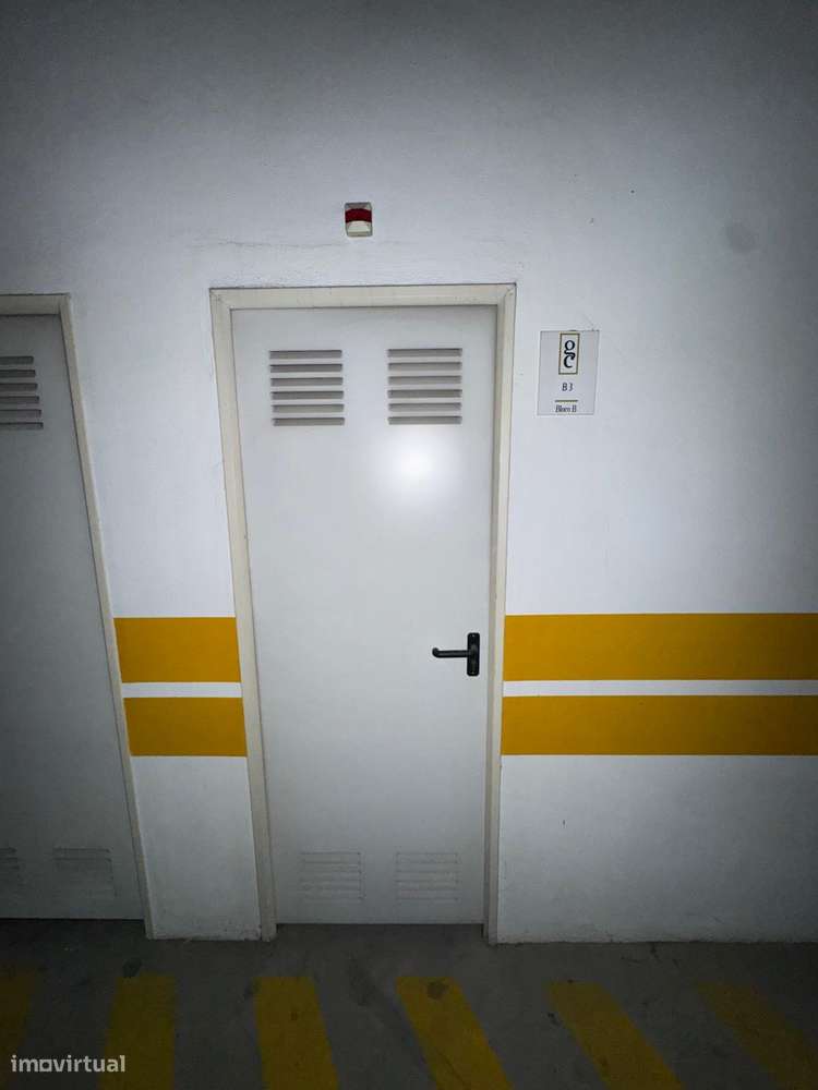 Imóvel de banco :T4 com varanda, garagem em Torres Vedras - Grande imagem: 5/38