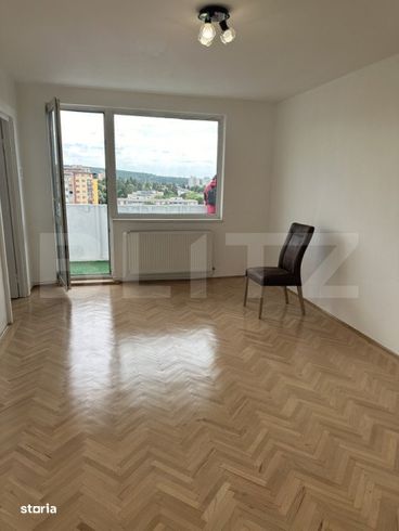 Apartament cu 3 camere de vanzare