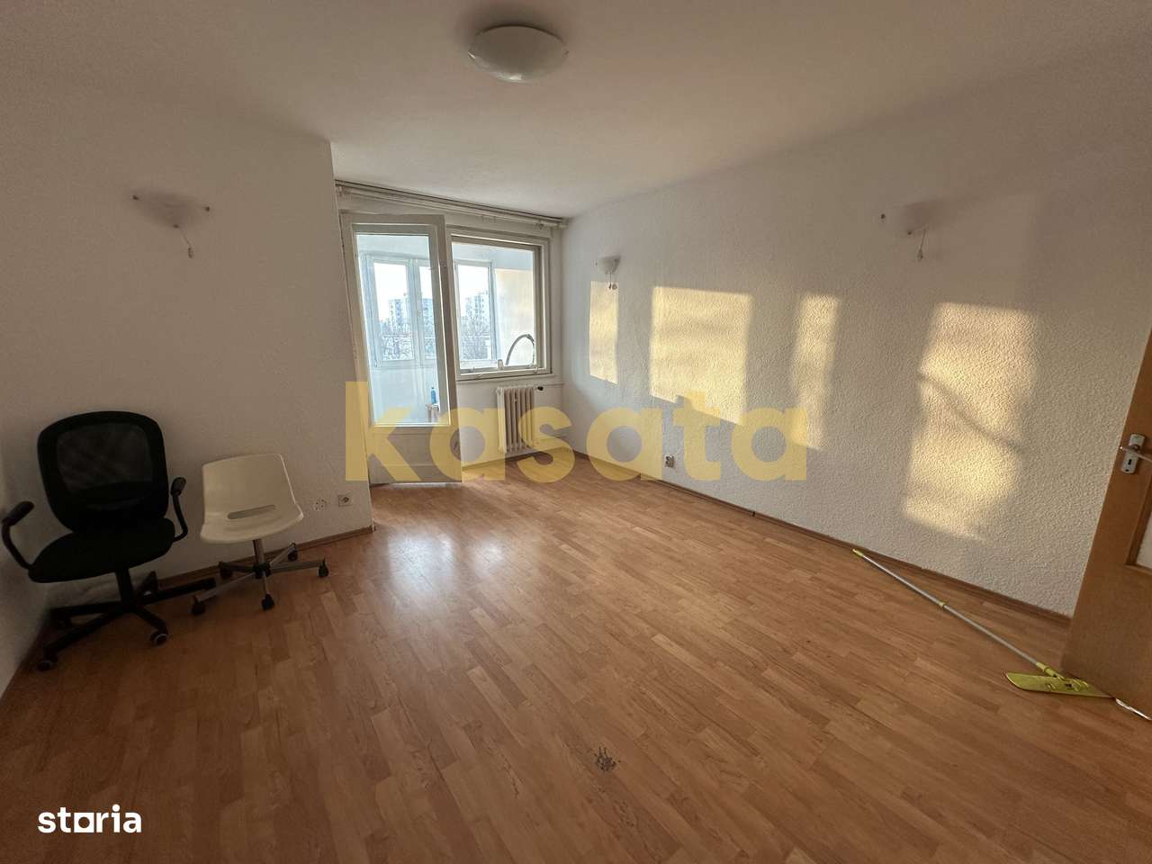 Garsonieră | Favorit | Etaj Intermediar| Metrou 2 min-0