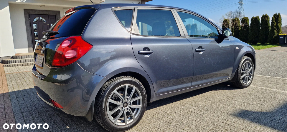 Kia Ceed Cee'd 1.6 Comfort + - 4