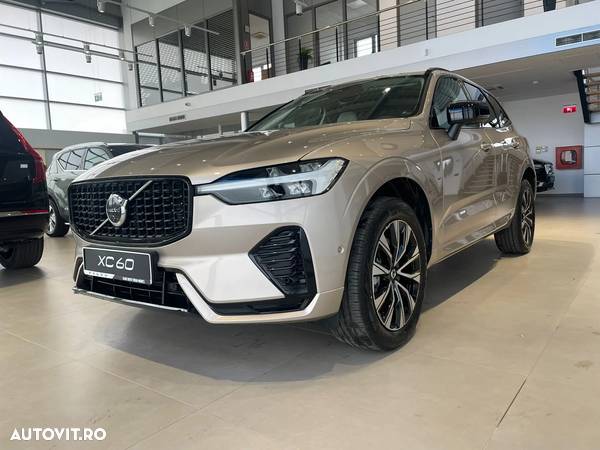 Volvo XC 60 B4 MHEV AT AWD Plus Dark - 3