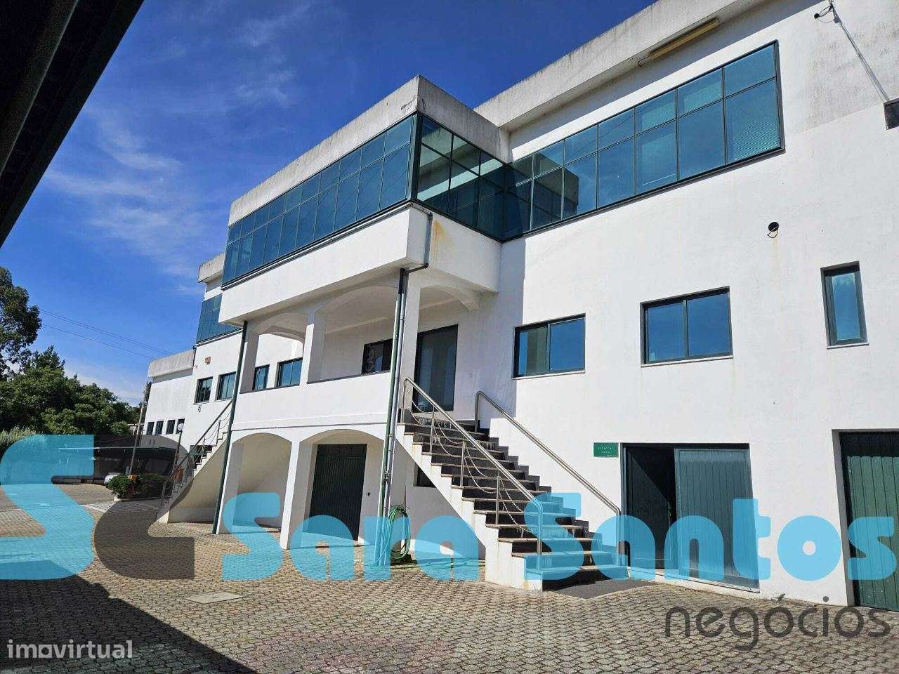 Armazéns e Escritórios com parque estacionamento-Santa Maria Feira - Grande imagem: 3/20