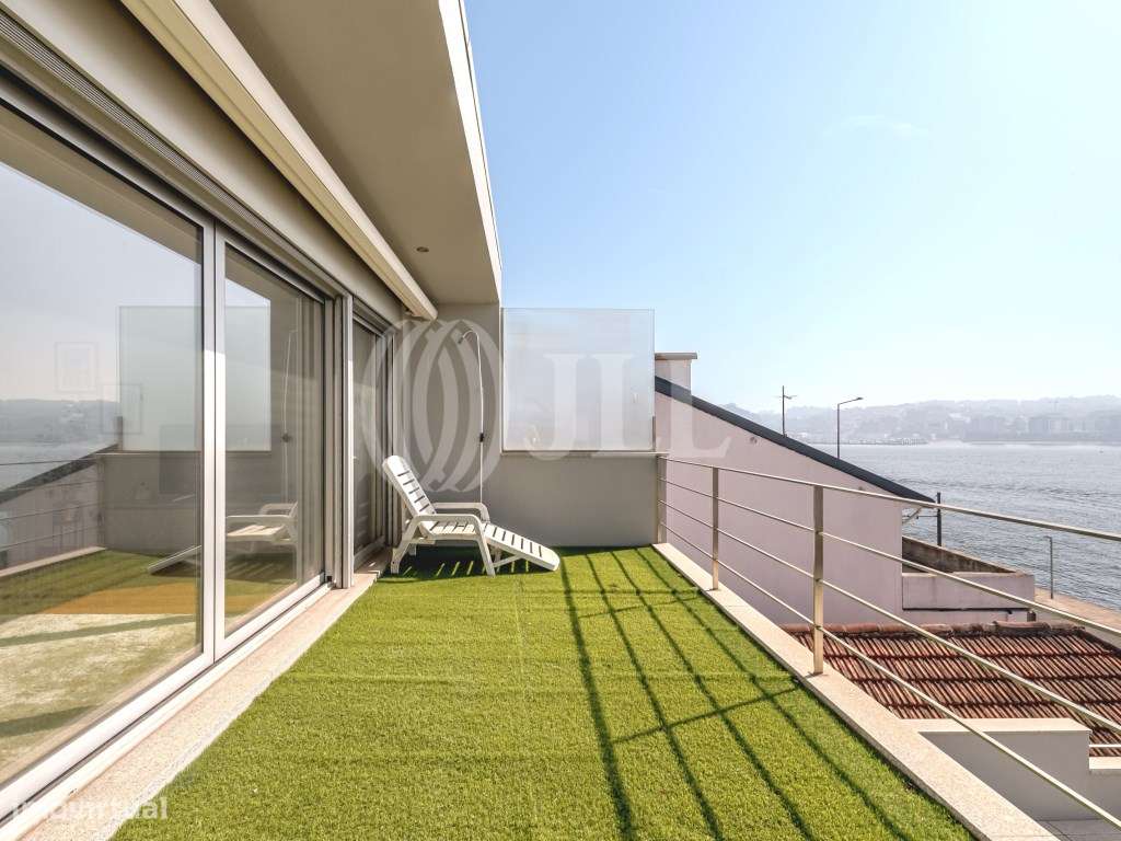 Moradia T3, com varanda e garagem, na Foz Douro, Porto - Grande imagem: 5/30