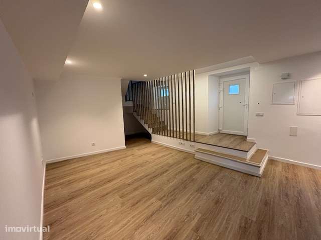 Moradia Unifamiliar com Vista Mar em Caparide - S.D.Rana - Cascais - Grande imagem: 3/22