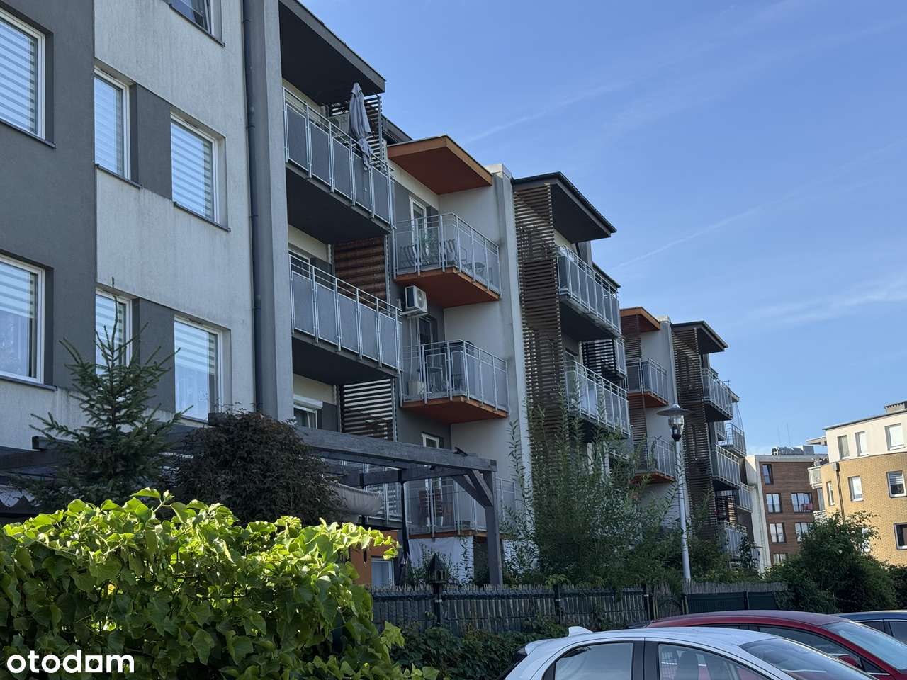 2. Pokoje, duży balkon, cicha okolica.-14