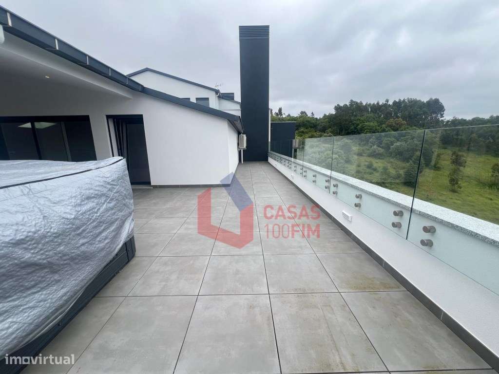 T3 duplex de luxo em Leiria com terraço, jacuzzi e vista panorâmica...-18