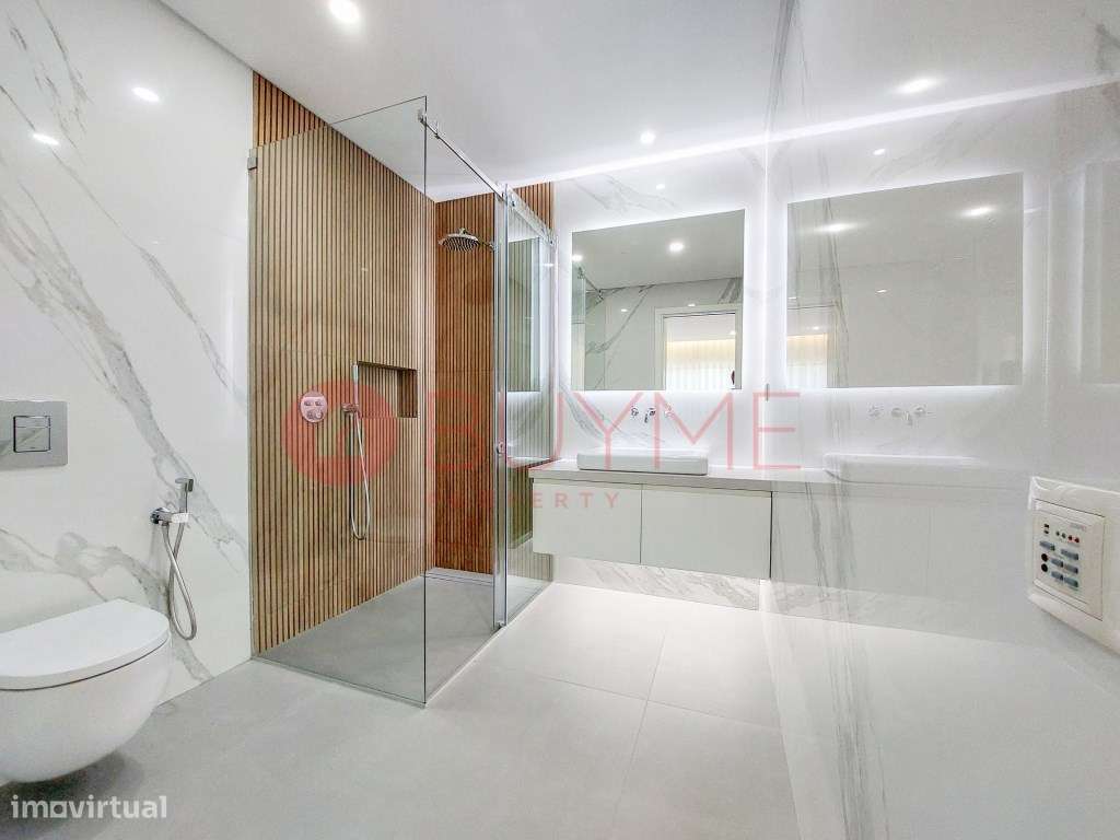 Apartamento T2 Luminoso com Vista Mar em Quarteira-17