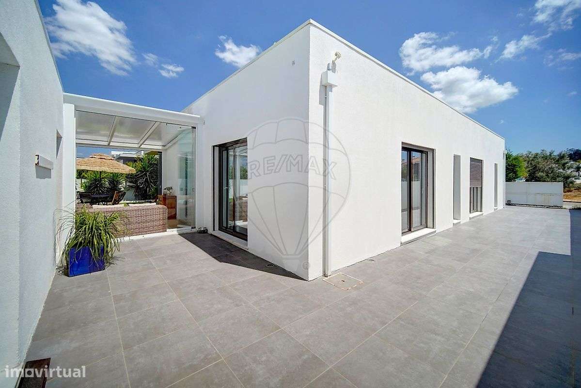 Moradia T4 para venda-3
