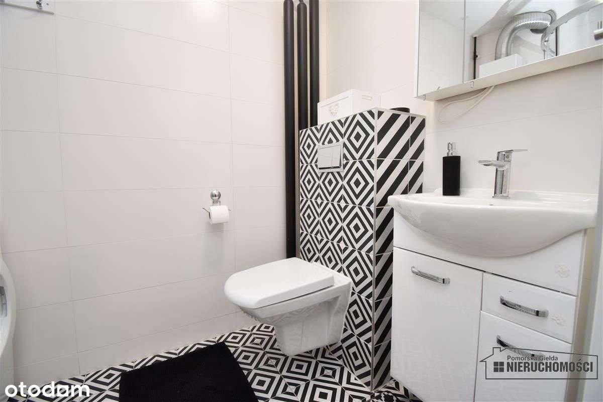 Mieszkanie z balkonem i widokiem na jezioro.-5