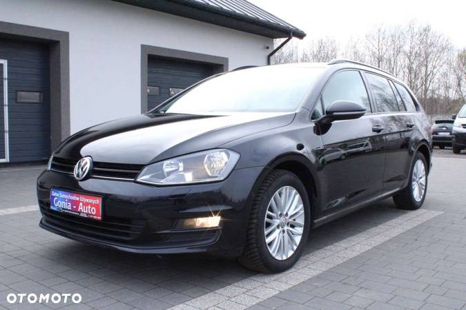 Volkswagen Golf - 1