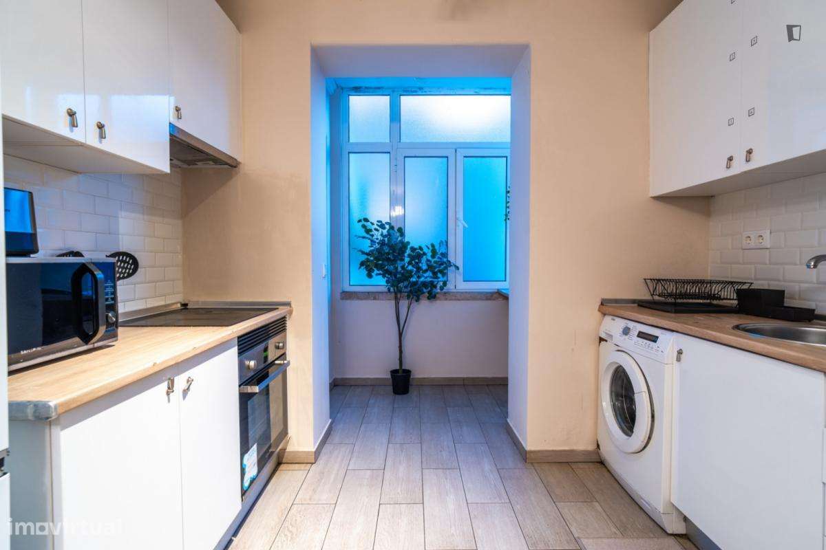 Quarto - localizado em Roma-Areeiro Lisbon - Grande imagem: 2/6