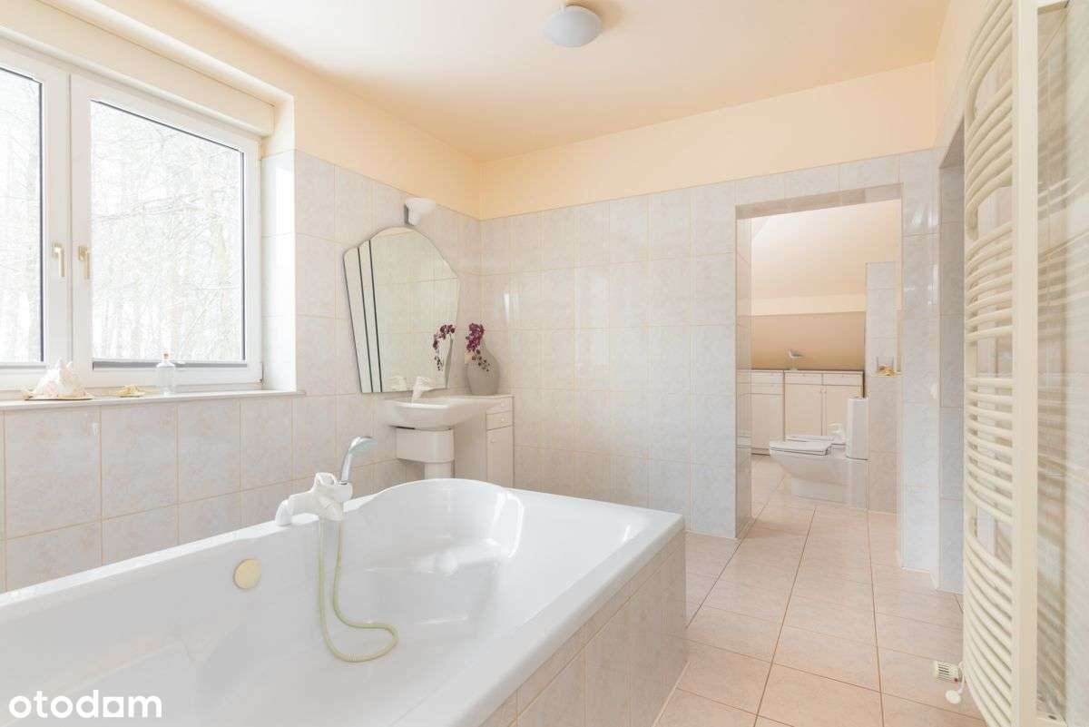 Przestronny dom Konstancin starodrzew-7