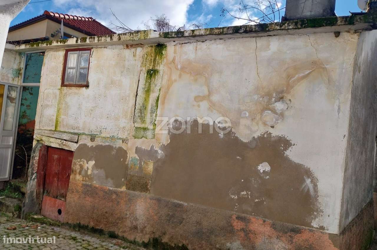 Reerguer com Estilo: Moradia T2 com Vista sobre Paços, Sabrosa-28