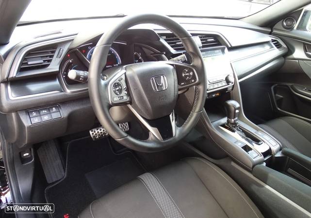 Honda Civic 1.0 i-VTEC Elegance Navi CVT - 16