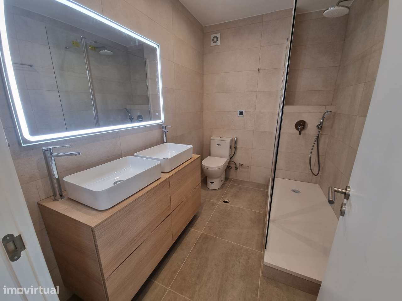 T4/T3 Renovado no Bairro do Liceu-36