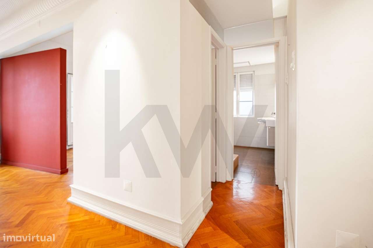 T4 no Centro de Lisboa com Terraço e Vista sobre Lisboa (Junto à Estre - Grande imagem: 2/18