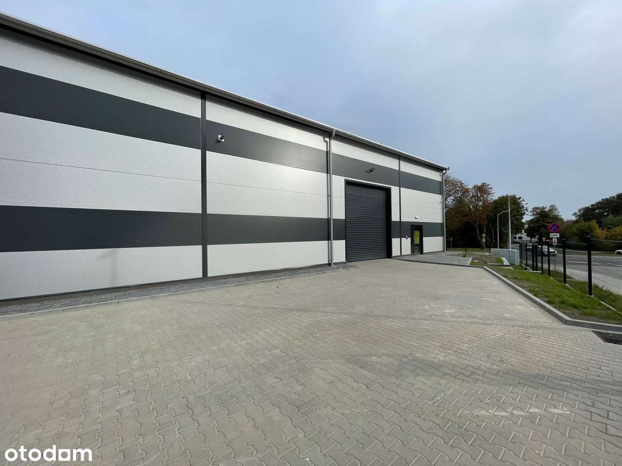 Ogrzewana Hala + biuro - 400 m2 - Pełny obrazek: 1/7