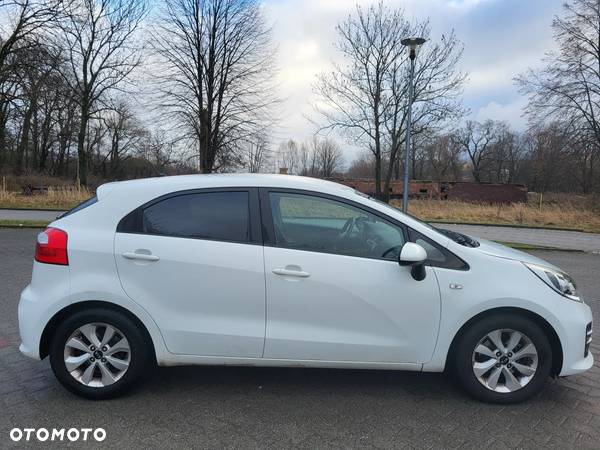 Kia Rio - 2